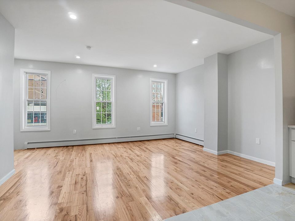 2nd image of 3196 Randolph Pl #1