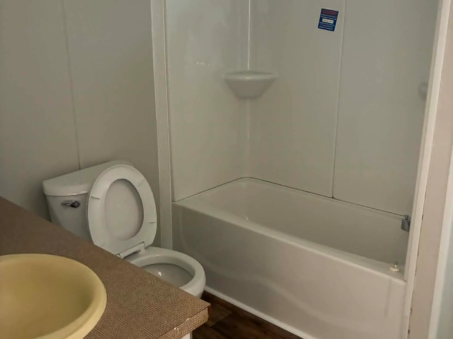 2 bed, $1,000 — Photo 3