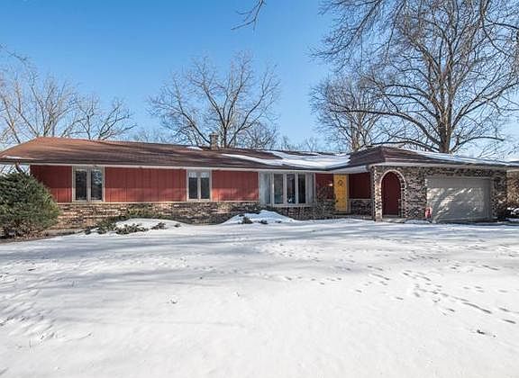 2nd image of 501 Deerpath Dr