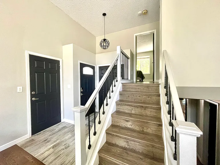 9228 Butterwood Ct — Photo 6