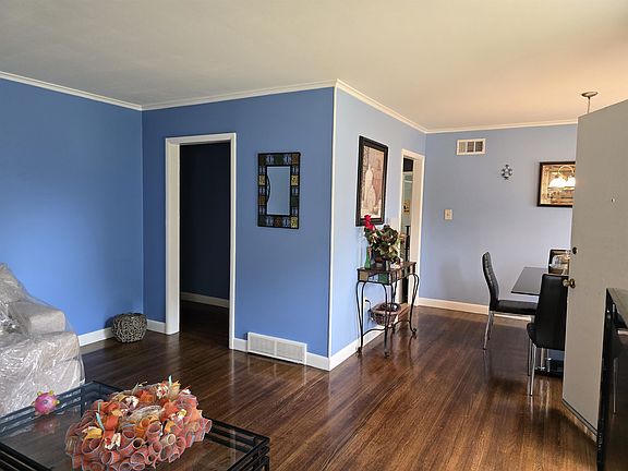 3rd image of 1400 Randall Dr