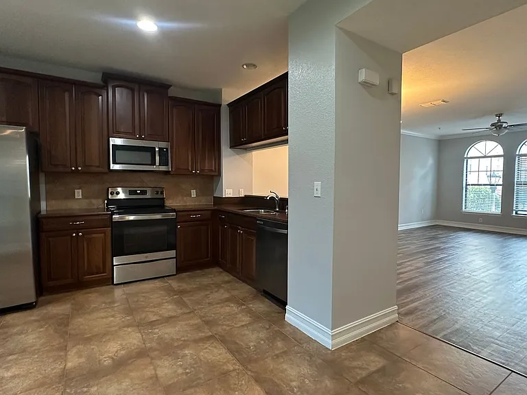 3720 Messina Dr — Photo 22
