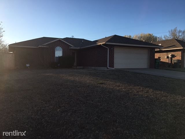 1st image of 2725 N Lindsey Ln