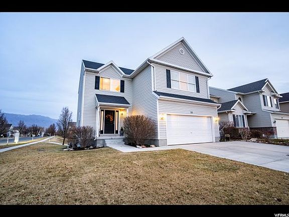 2nd image of 111 N Kintail St
