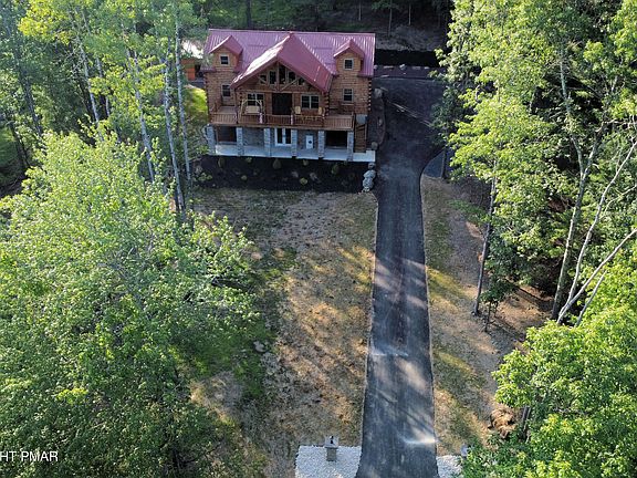 2nd image of 229 Five Springs Rd #3