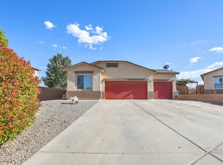 909 Crown Ct NE, Rio Rancho, NM 87124
