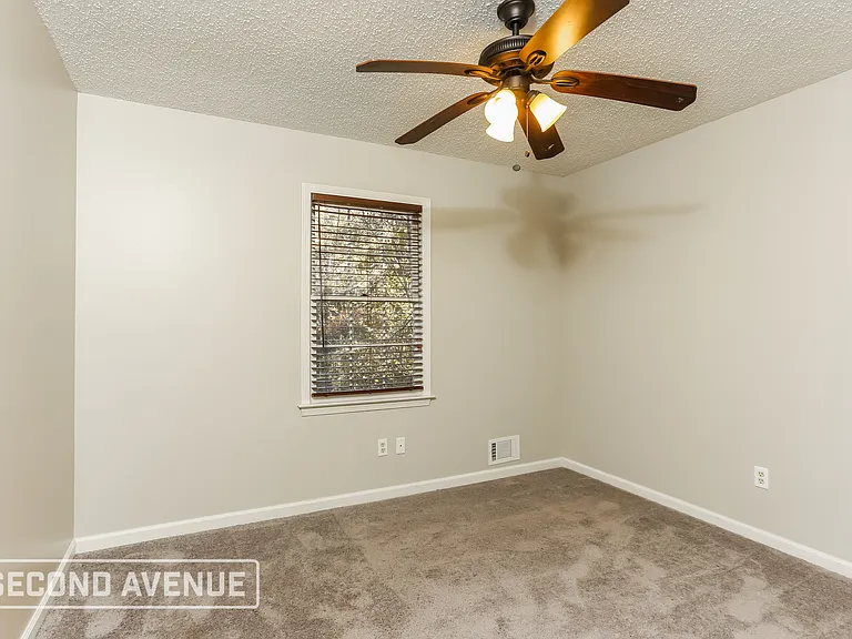 654 Ladora Dr — Photo 16