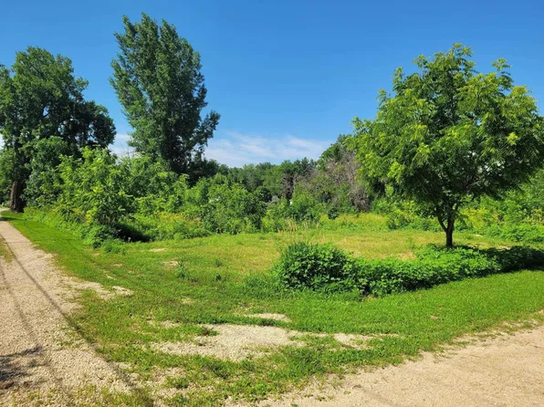 419 4th Ave NW, Oelwein, IA 50662