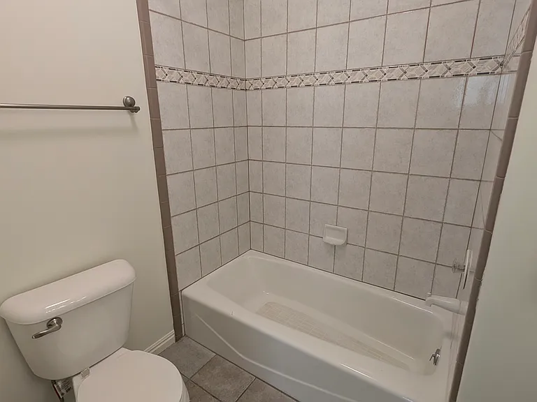 1103 E Skyler Dr — Photo 7