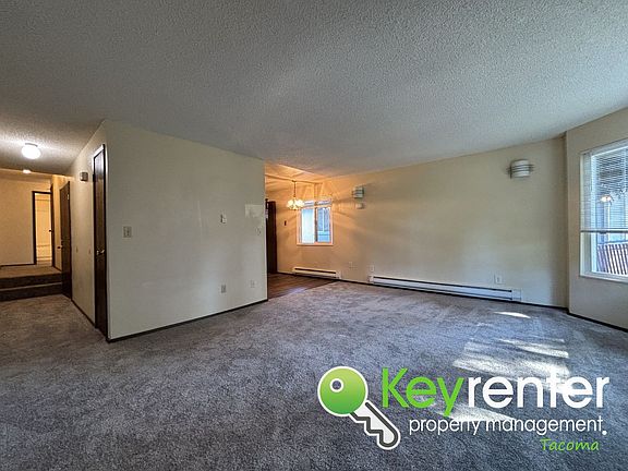4th image of 6711 S Monroe St #B
