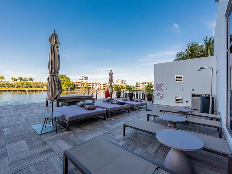 4010 S Ocean Dr #R2004 — Photo 9