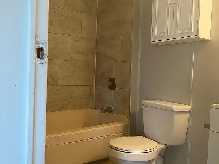710 E Avenue G #5 — Photo 7