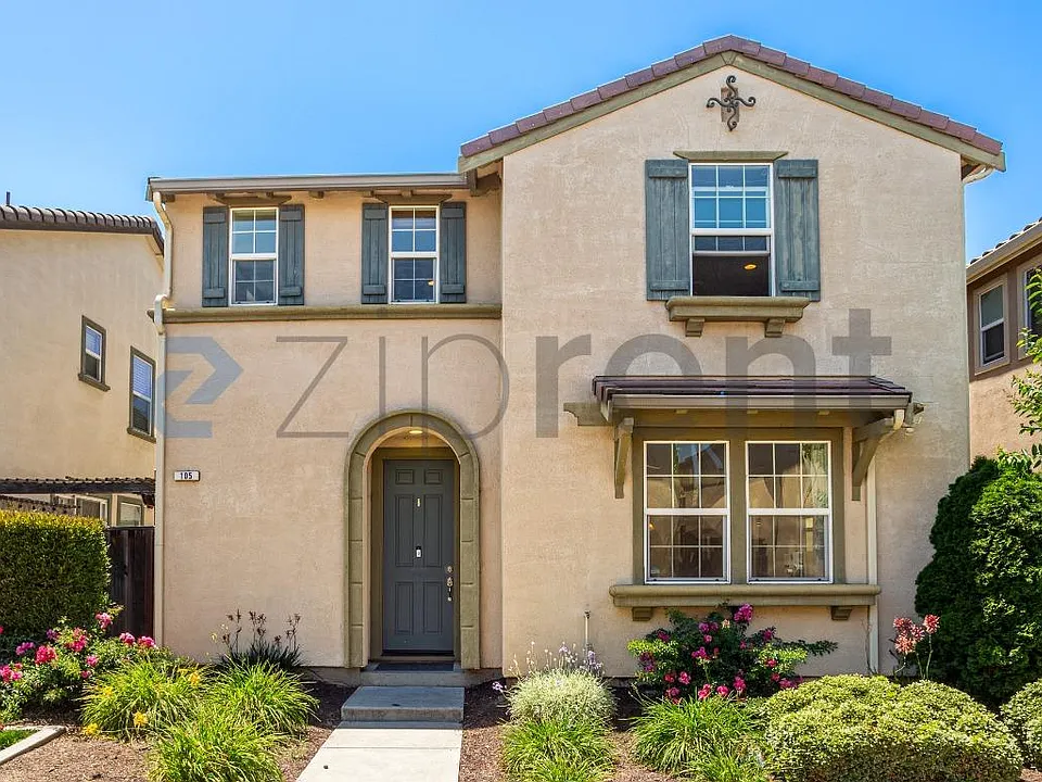 105 Lusitano Way