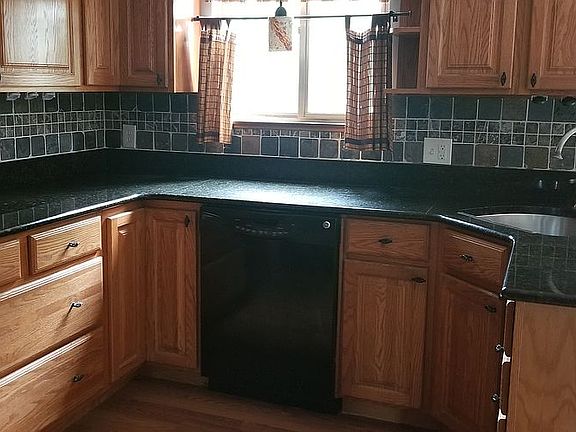 3rd image of 10317 Persimmon St NW