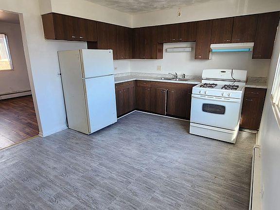 4th image of 12419 S Winchester Ave APT 3