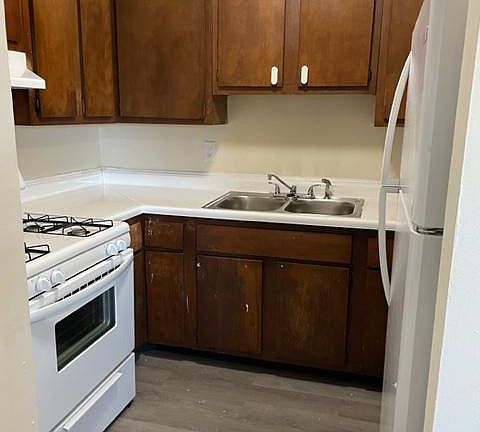 4th image of 606 Oak Cv #6
