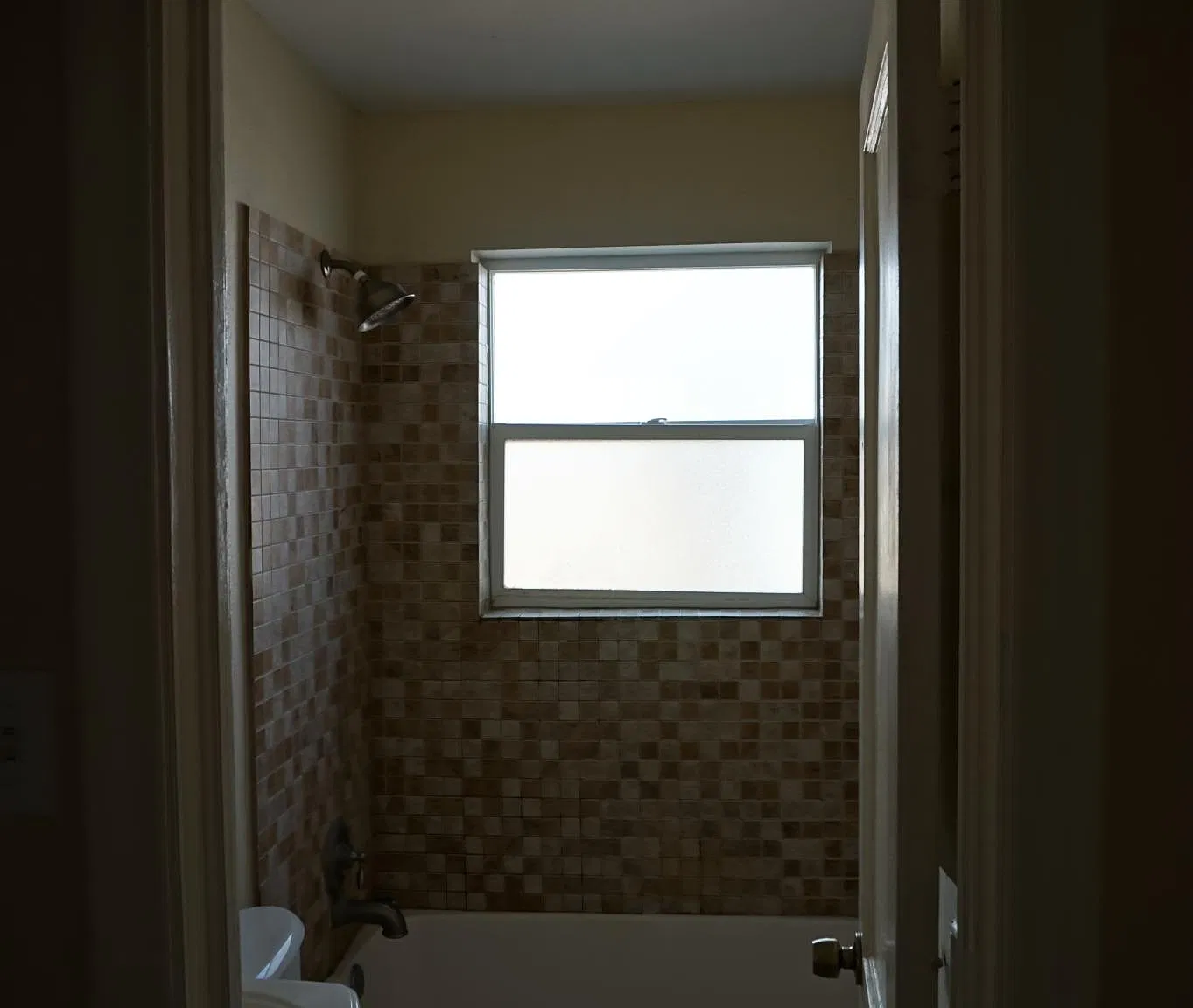 2 bed, 900 sqft, $1,950 — Photo 4