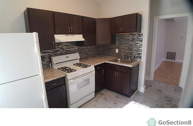 1st image of 6016 S Calumet Ave APT 2