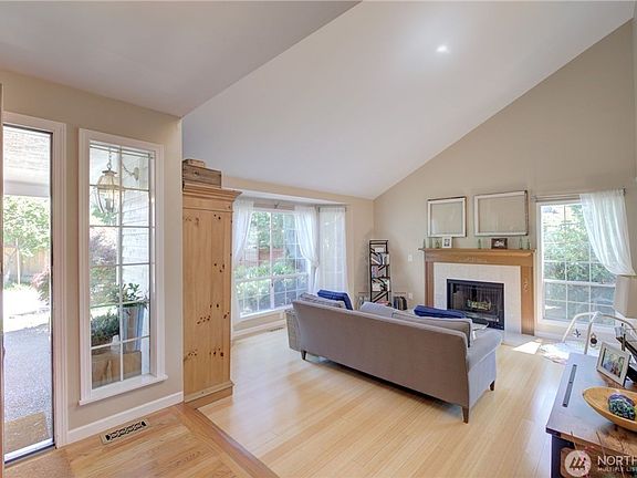 3rd image of 13201 NE 69th Way