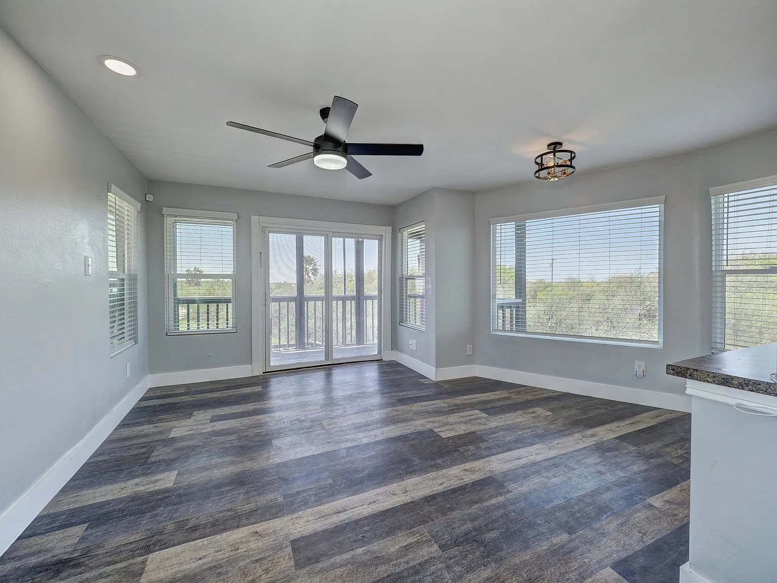 2 bed, 1550 sqft, $2,350 — Photo 2