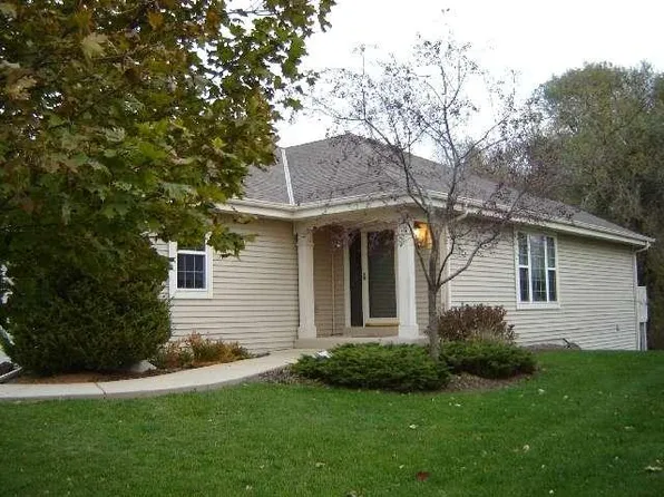 N160W20313 Fox Creek Dr, Jackson, WI 53037