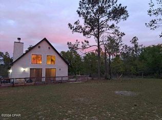 572 Fairview Rd, Alford, FL 32420