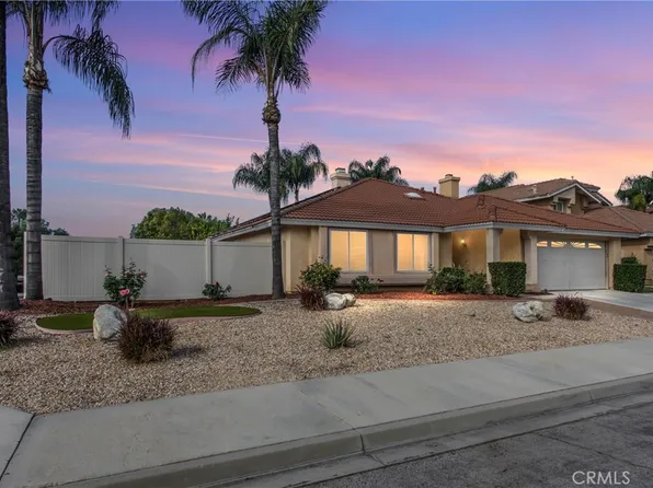 7870 Valencia Ct, Highland, CA 92346