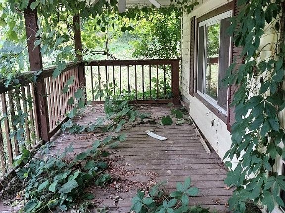3rd image of 45 Howard Dr