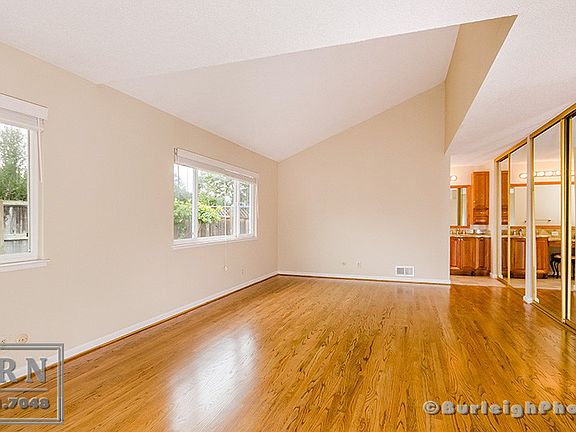 5th image of 428 Compass Dr