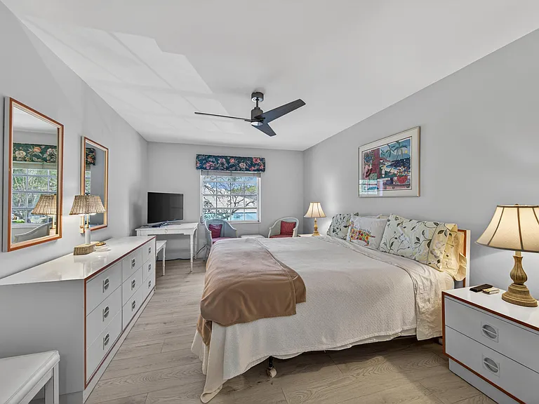 6429 Bay Club Dr #3 — Photo 2