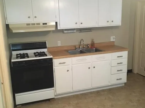 35 S 6th St Floor 1, Emmaus, PA 18049