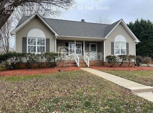 4600 Prestbury Dr, Greensboro, NC 27455