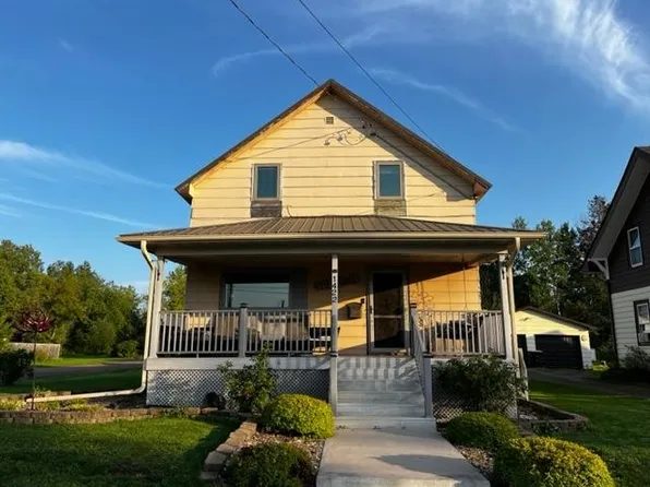 1422 6th St E, Ashland, WI 54806