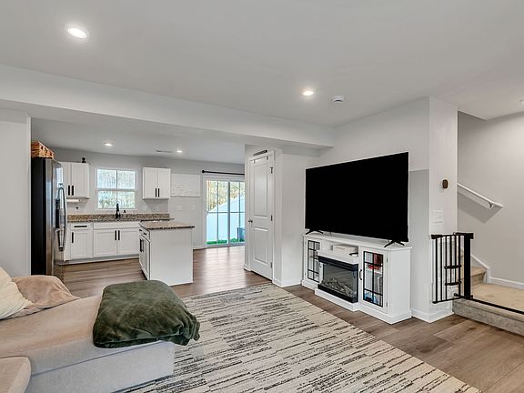 5th image of 1530 Smoketree Rd