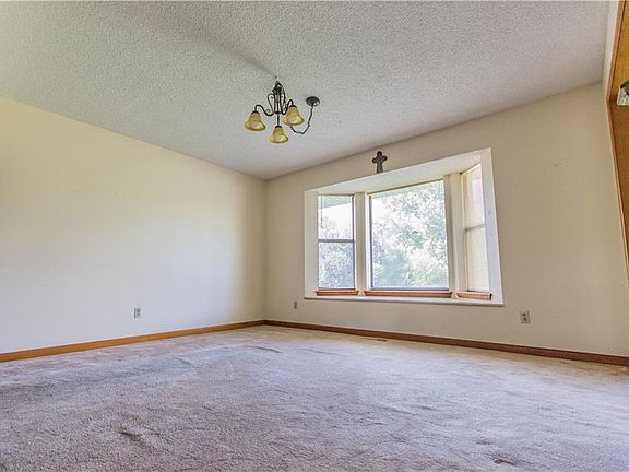3rd image of 1008 Little Flock Dr