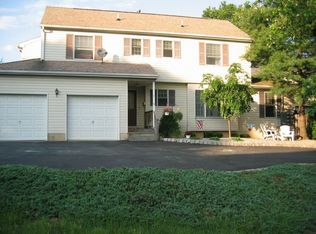 14 Clayton Ct #D, Milltown, NJ 08850