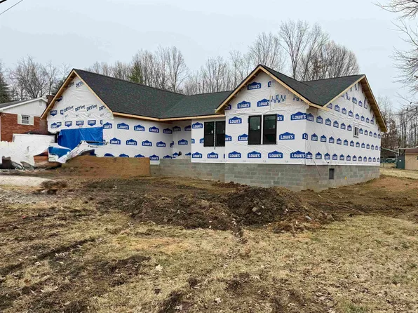 922 Russell Rd, Chandler, IN 47610