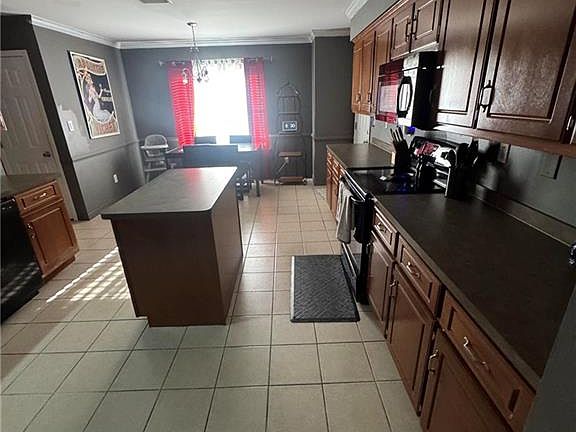 4th image of 12059 Acorn Way