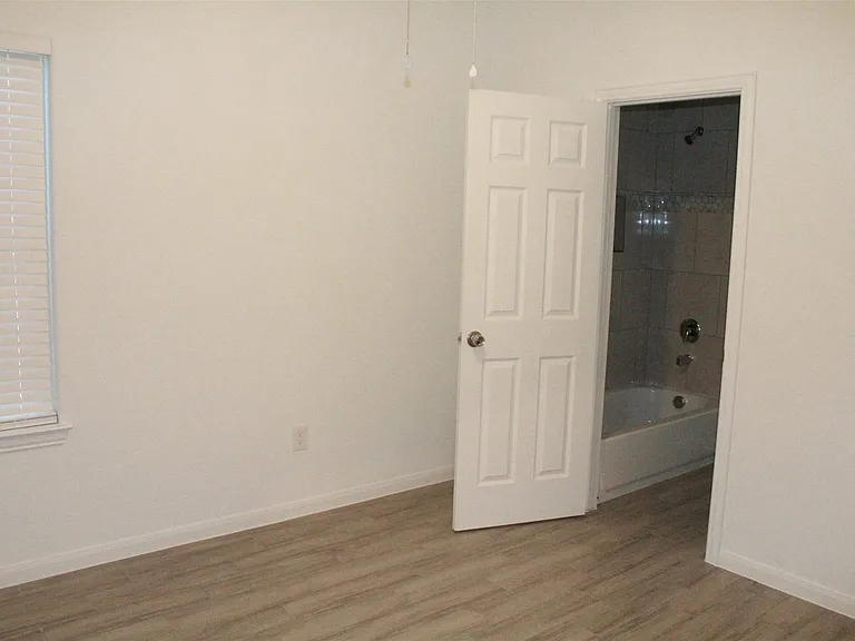 3714 Easy St #B — Photo 8