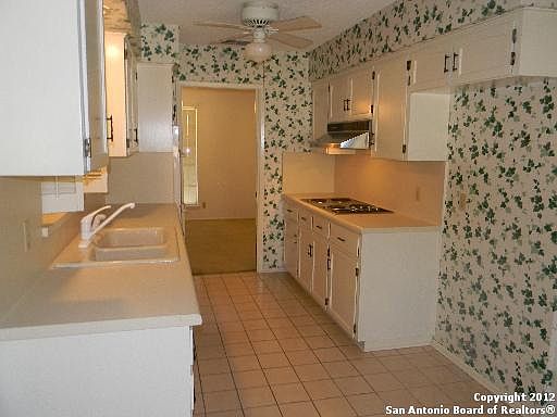 4th image of 307 Madrid Dr