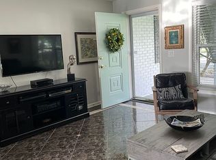 715 9th St NW, Largo, FL 33770