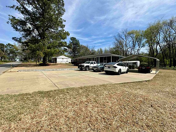 4th image of 3651 S Victory Heights Ln