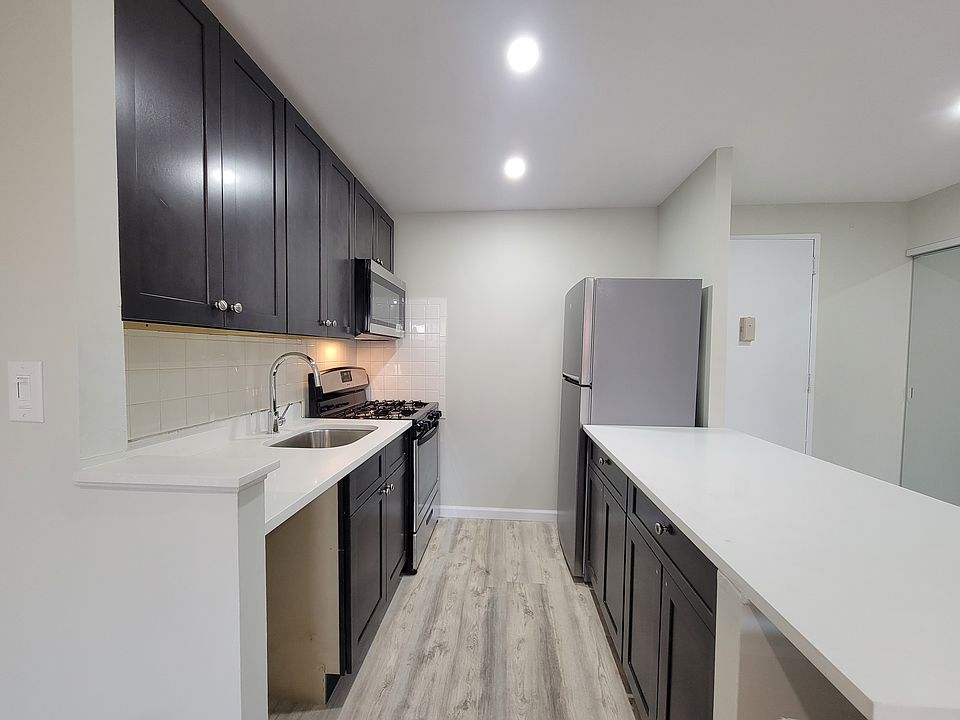 1st image of 829 Greenwood Ave APT 6B