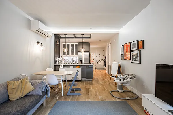 Rented by Nooklyn NYC LLC | media 25