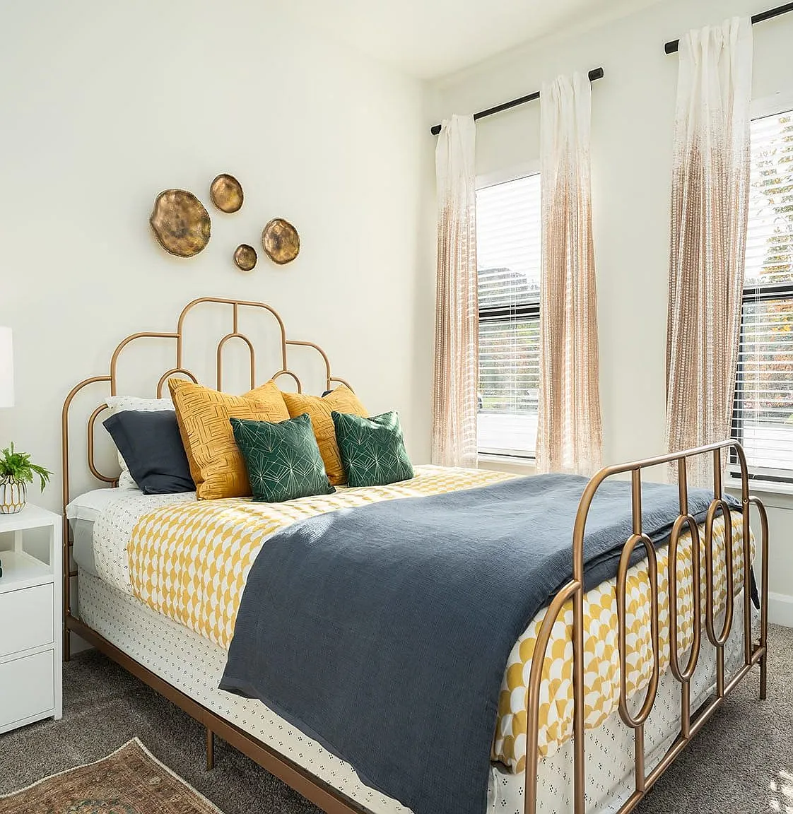 Skytop Apartments — Photo 4