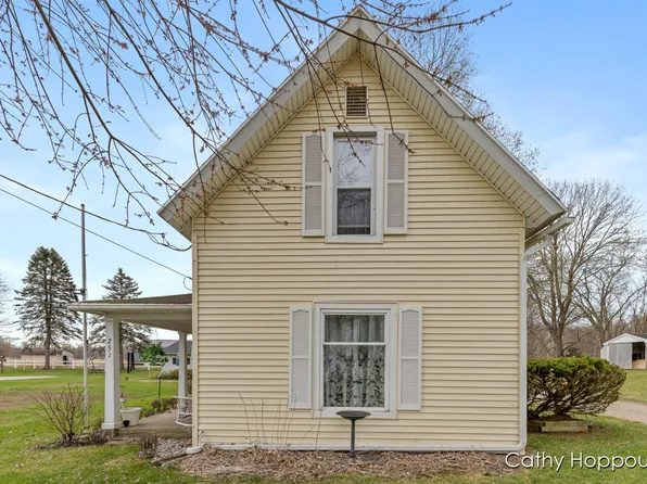 251 S Washington St, Hubbardston, MI 48845