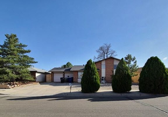 4th image of 5612 Calle Quieta NW