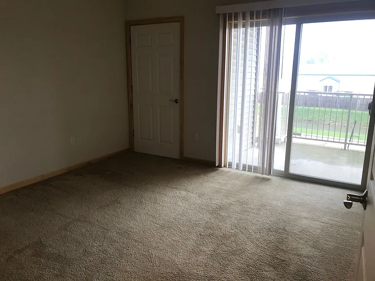 3901-4002 Crowwood Dr — Photo 27