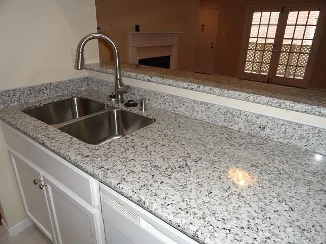 2 bed, 1.0 bath, 776 sqft, $1,150 — Photo 4