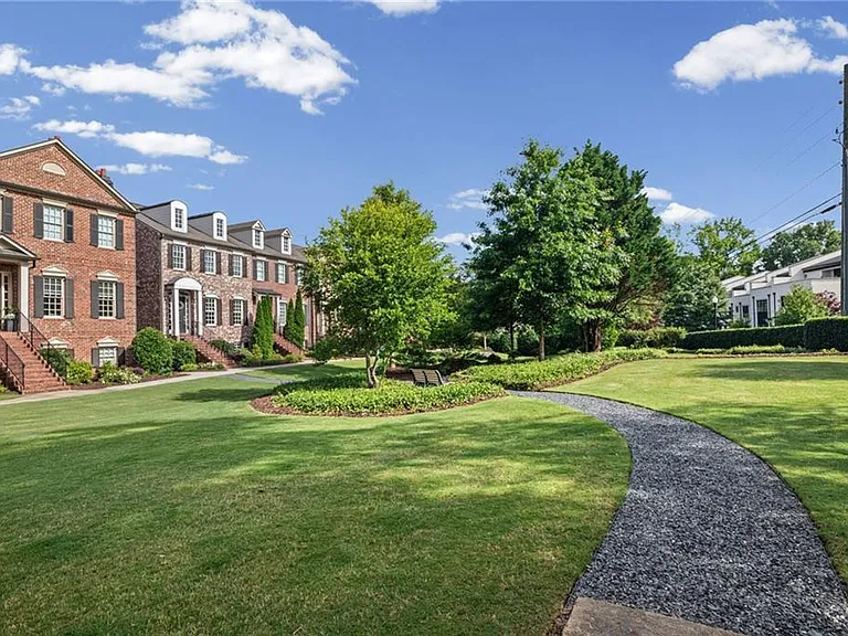 335 Rose Garden Ln — Photo 31